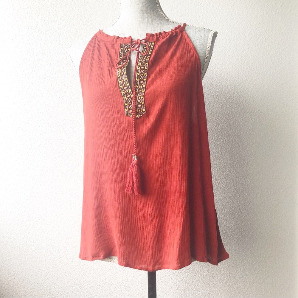 Sleeveless front Tie Boho shirt